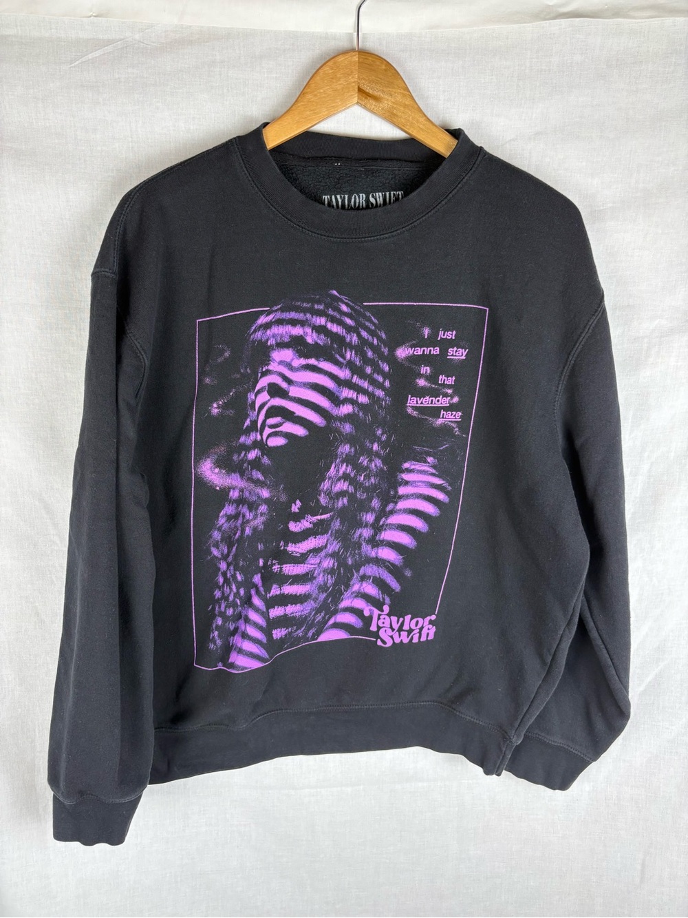 Taylor Swift The Eras Tour "Lavender Haze" Crewneck Sweatshirt Size L
